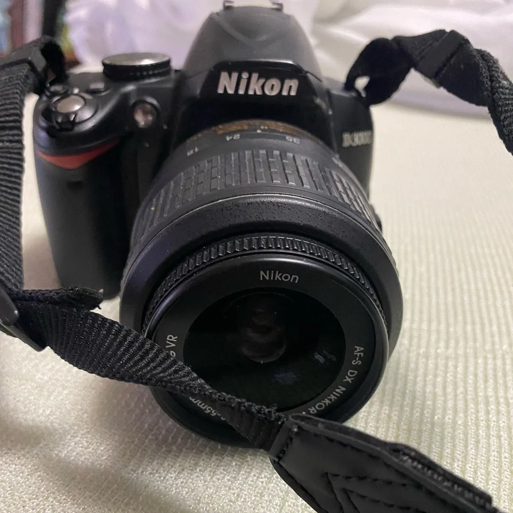 Nikon DX3000